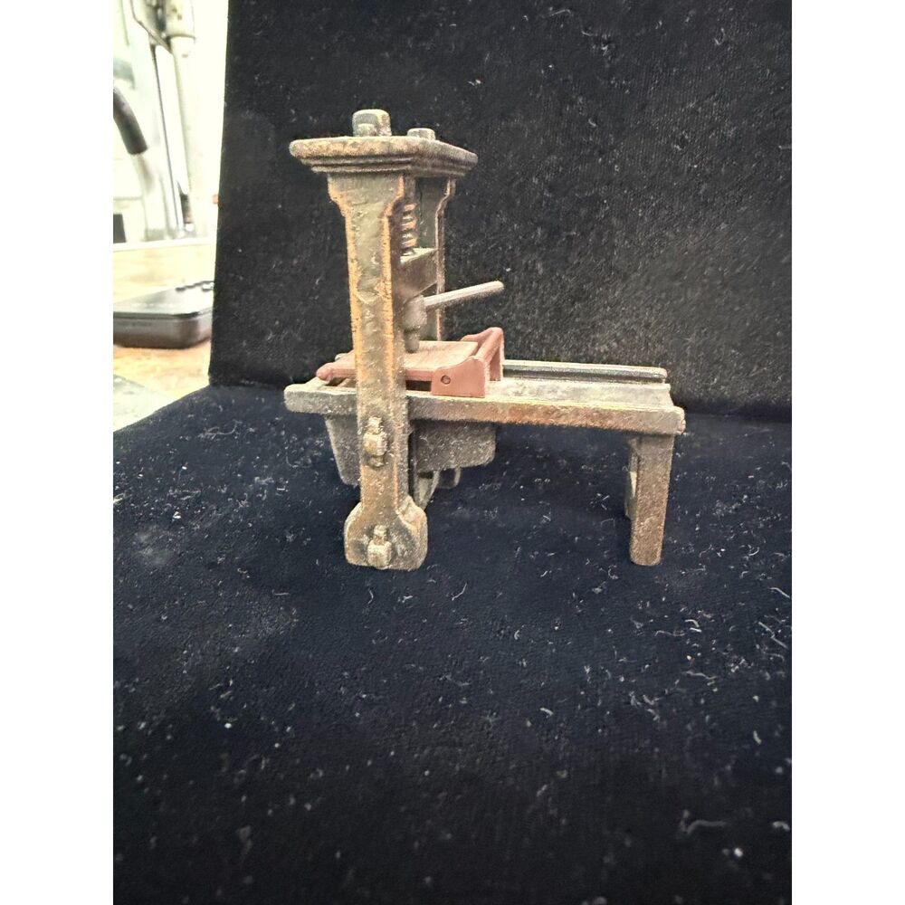 Vintage 1970's printing press pencil sharpener by PlayMe
